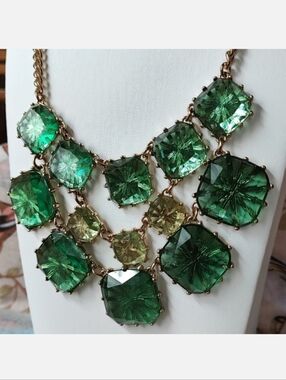 Green Yellow Starburst Atomic 1960s Lucite Plastic Vintage Necklace Reproduction